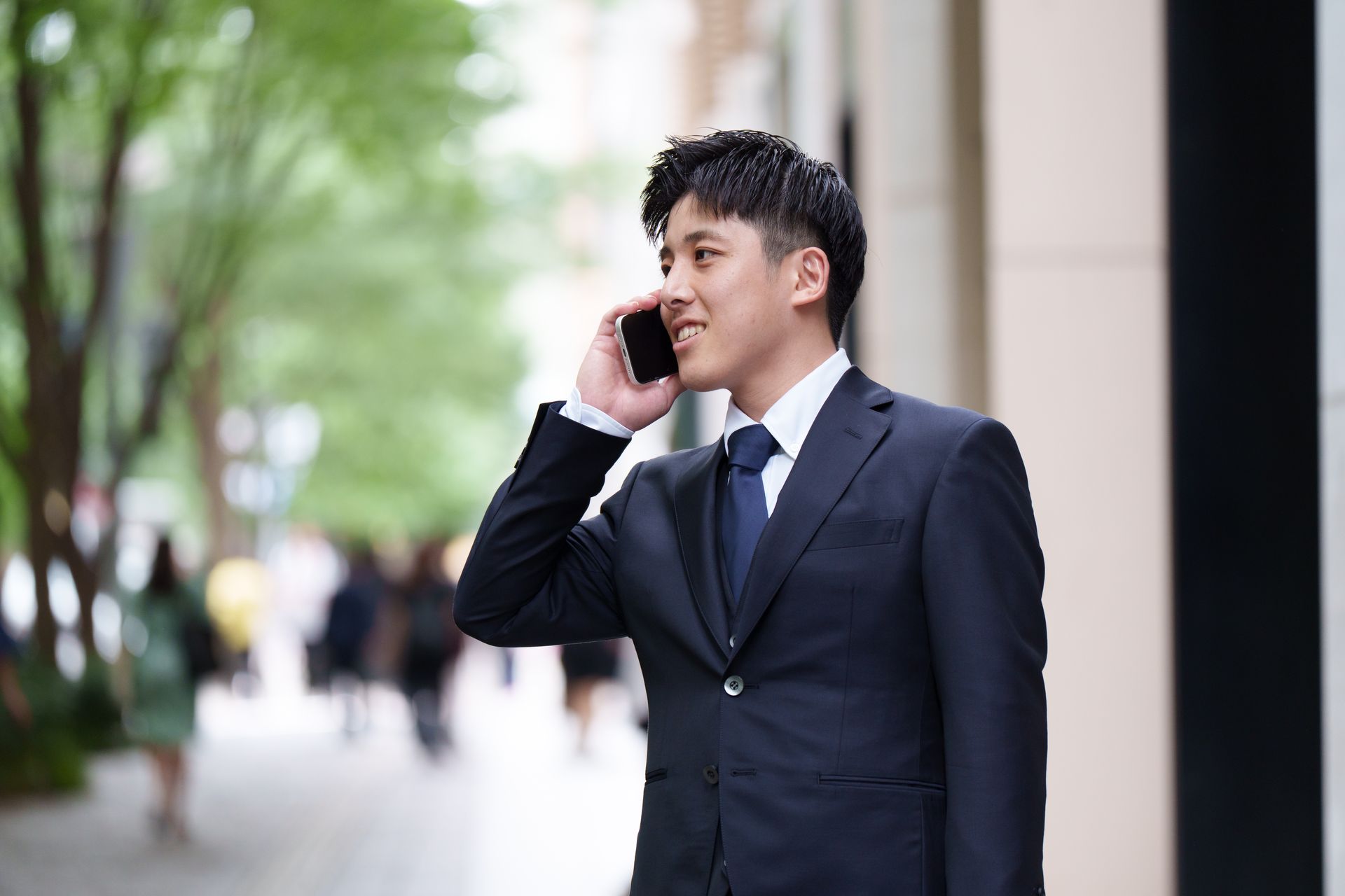 電話で対応するVertexメンバー